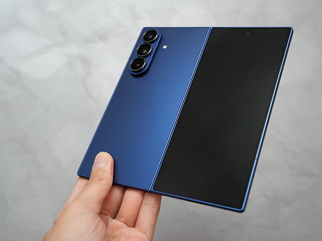 三星Fold7評(píng)測(cè)：超輕薄，AI愛(ài)了