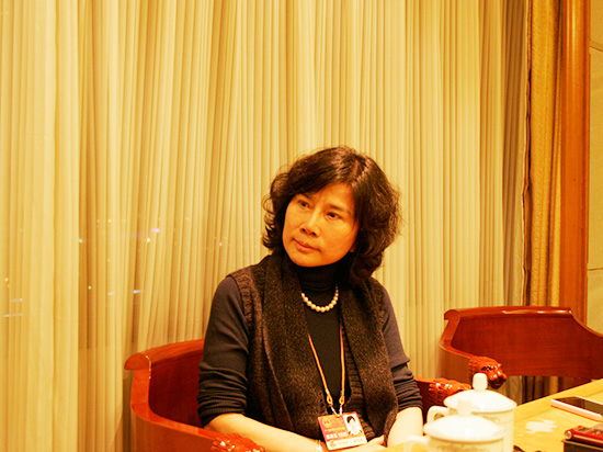 董明珠：格力做手機(jī)很容易 肯定超小米