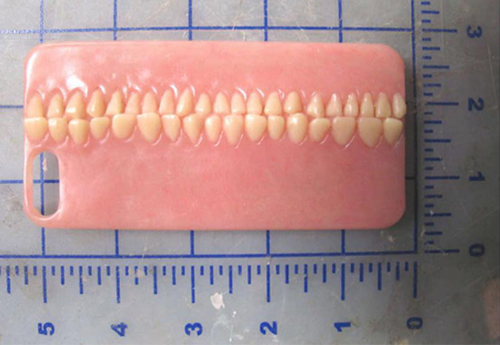 重口慎入！不可直視的手機殼