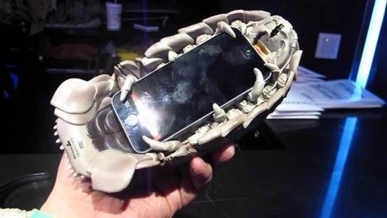 重口慎入！不可直視的手機殼