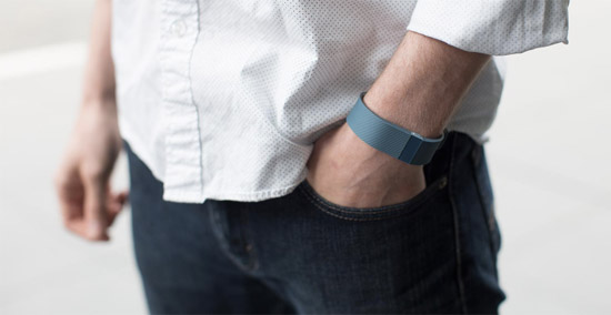 終于可看時間，F(xiàn)itbit推998元手環(huán)Charge