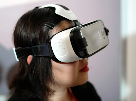三星推新版GearVR，可為S6/S6 Edge充電