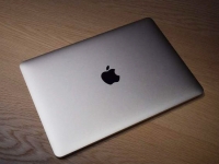 蘋(píng)果新MacBook取消Logo發(fā)光竟是因?yàn)椋?>&nbsp;</a></div>
                                    <div   id=