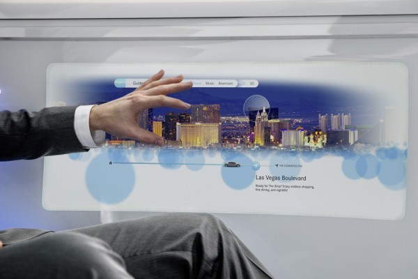 奔馳無(wú)人駕駛汽車(chē)驚現(xiàn)舊金山街頭