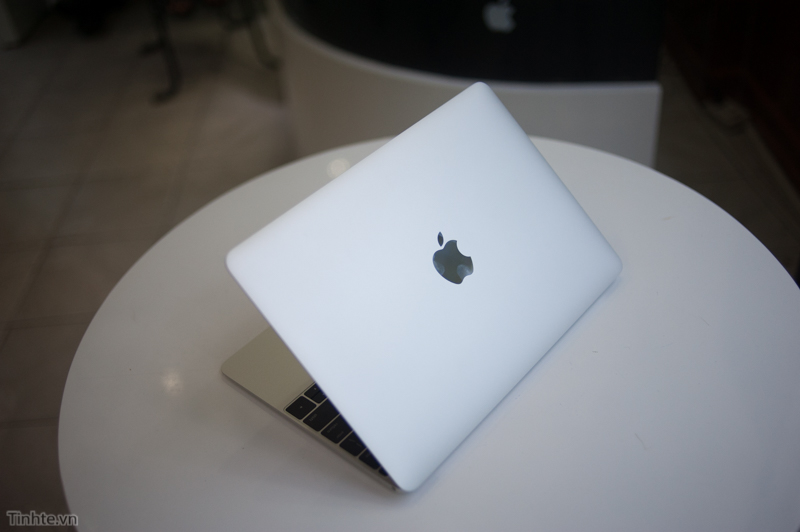 上市前偷跑了！蘋果12寸全新MacBook開箱