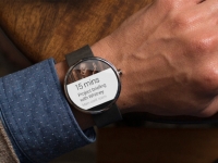 感人，下代MOTO 360將取消屏幕底部黑邊