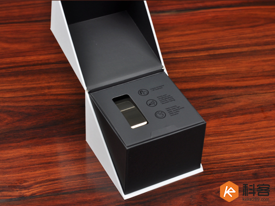 精致商務范，華為手環(huán)B2開箱圖賞