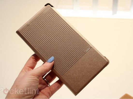 華為版Dot View？P8保護(hù)套引外媒吐槽