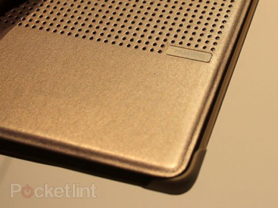 華為版Dot View？P8保護(hù)套引外媒吐槽