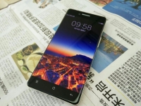 圖賞丨驚艷無邊框！OPPO R7真機照曝光