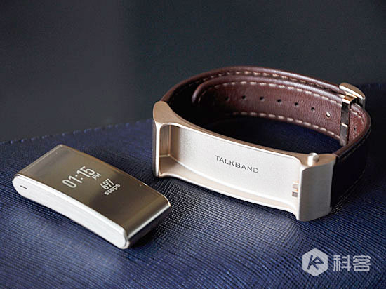 運(yùn)動商務(wù)兩相宜 華為手環(huán)B2評測