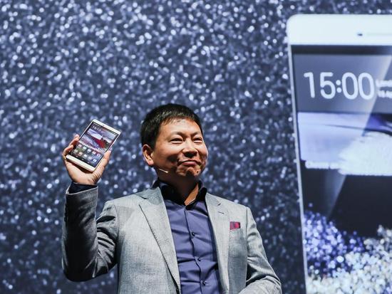 華為再吐槽2K屏沒用，小米回?fù)羰瞧涮幚砥魈珷€