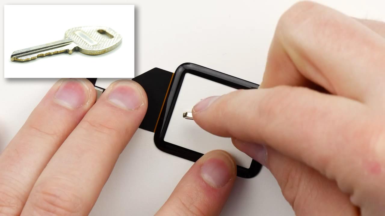 今天都在曬蘋果表吧，看完這個還敢不貼膜？