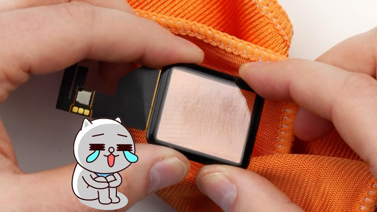 今天都在曬蘋果表吧，看完這個還敢不貼膜？