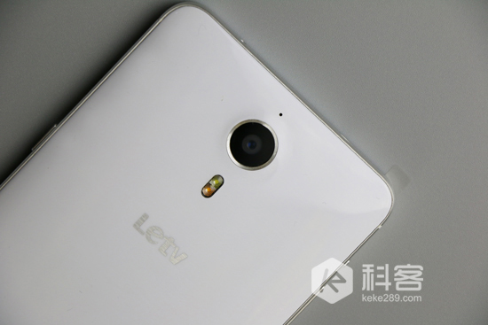 顏值能讓人窒息？樂(lè)視超級(jí)手機(jī)1開(kāi)箱圖賞