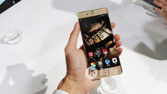 無邊框旗艦發(fā)布，nubia Z9現(xiàn)場實拍
