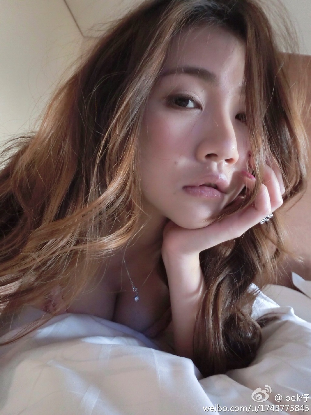 Uber火了廣州黑寡婦，私房照、整容外圍史被扒皮