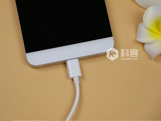 豈能小看無邊框？！樂視超級手機1體驗評測