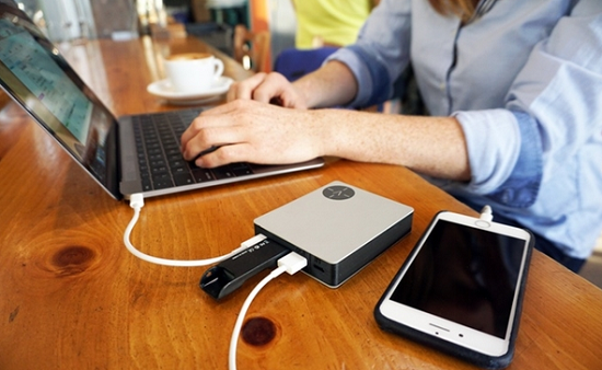 Macbook專用移動電源問世！手機(jī)移動電源靠邊站！