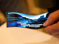 屏幕可變形！摩托羅拉新款DROID手機(jī)這么牛？