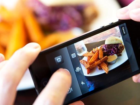 拍照就能識(shí)別卡路里，這款應(yīng)用沒(méi)法吃飯
