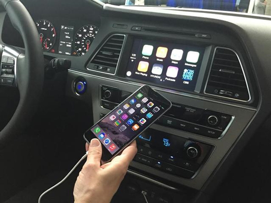 車載系統(tǒng)：CarPlay和Android Auto誰更牛？