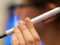 三星Note 5獨門武功：自動彈出S Pen