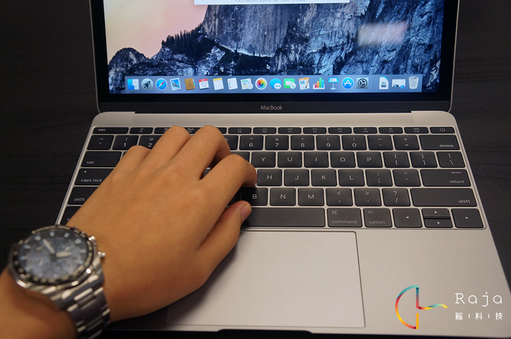 新MacBook上手玩：Logo不發(fā)光，滿足不了裝逼的心