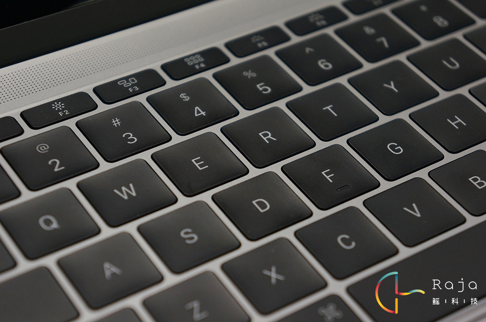 新MacBook上手玩：Logo不發(fā)光，滿足不了裝逼的心