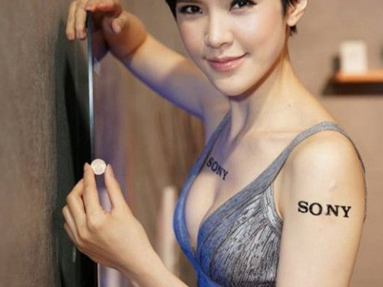 比手機(jī)還?。核髂?.9mm BRAVIA電視新品