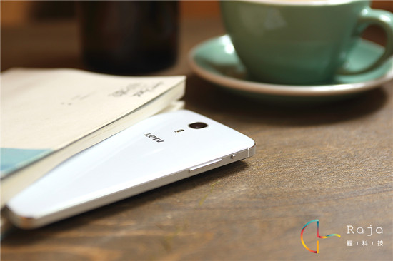 美到窒息：樂(lè)視超級(jí)手機(jī)1 開(kāi)箱圖賞