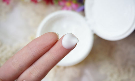 近7成消費(fèi)者不愿在朋友圈買護(hù)膚品