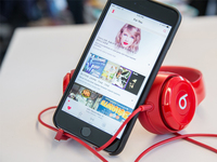 蘋(píng)果音樂(lè)遇新麻煩：或?qū)⑹艿椒磯艛嗾{(diào)查