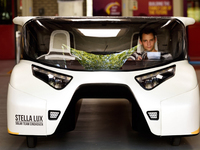 Stella Lux太陽(yáng)能汽車 充一次電跑上千公里