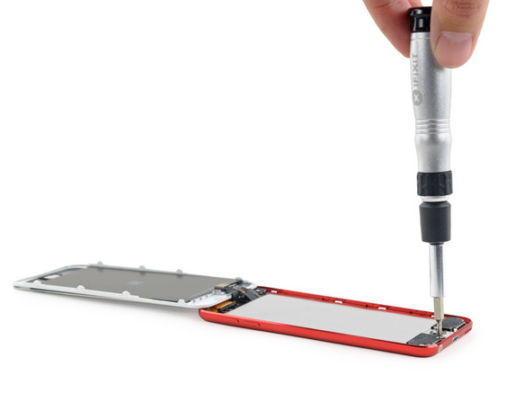 新款iPod touch開箱拆解：內(nèi)存驚喜！