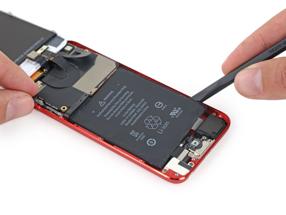 新款iPod touch開箱拆解：內(nèi)存驚喜！