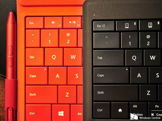 手感不賴！微軟可折疊藍牙鍵盤超薄體驗