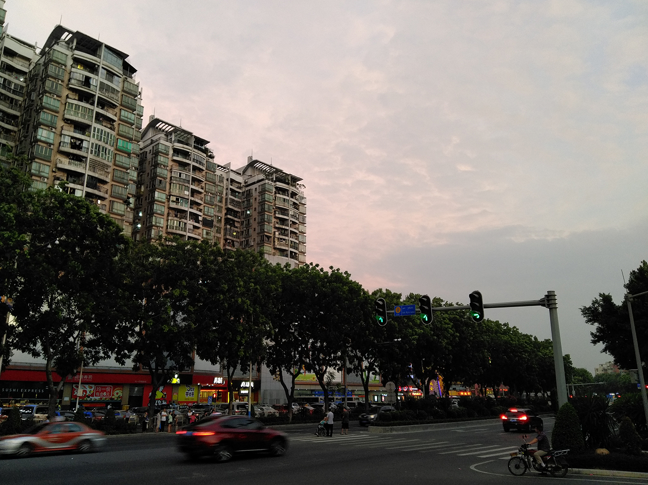 無邊全金屬頂配曖手寶，樂1 Pro使用體驗