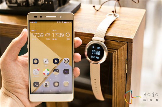 引領美學新風尚，榮耀zero手環(huán)開箱圖賞