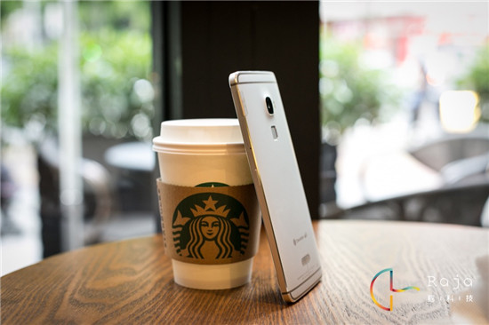 又要窒息了，樂視超級手機(jī)Max圖賞