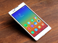 嚇?biāo)烙焉?！大神將發(fā)布全球首款4K屏手機(jī)？