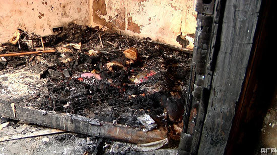 疑似華為Mate7充電爆炸，致貴州一居民房燒毀