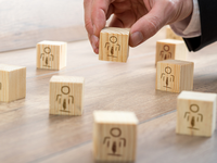 創(chuàng)業(yè)公司應(yīng)該招的第一個員工？竟然是靠譜的行政...