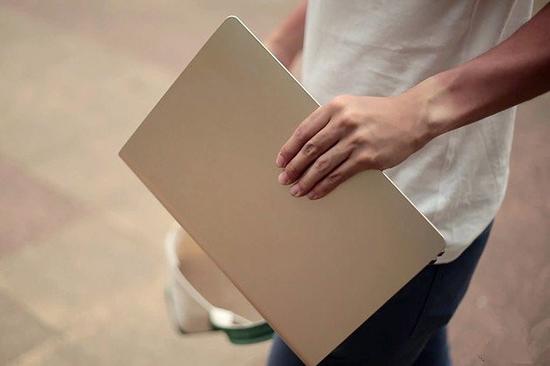 平衡車再遇強(qiáng)敵，世界最小代步車面世