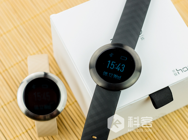 腕上精靈！華為榮耀手環(huán)zero開(kāi)箱圖賞