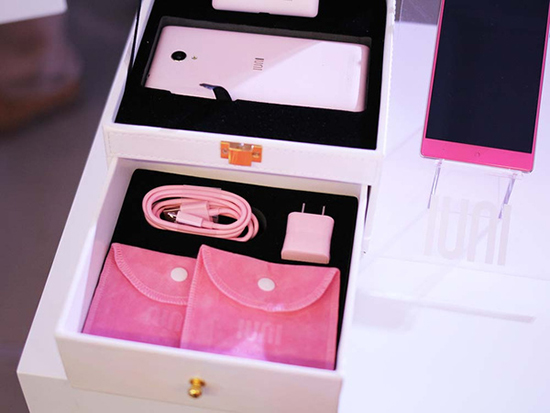 女性不買賬！新帥9月發(fā)新機(jī)能救IUNI？