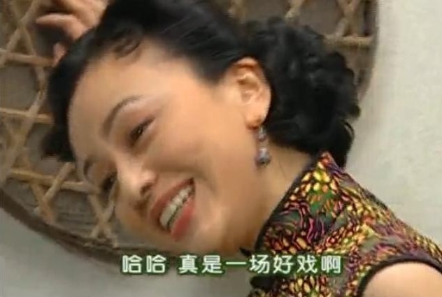 老周f*ck回來之后：360/酷派鬧劇會(huì)怎么收?qǐng)觯?/></p><p>　　因此最終的結(jié)局可能是：</p><p>　　老周可能真的只是發(fā)泄一下怨氣，刷一下存在感。而酷派也不會(huì)就這個(gè)通知而真的賠償，酷派和樂視的合作，如果一開始就違反合同，360不可能無動(dòng)于衷。既然依法沒問題，360也無可奈何?？崤刹粫?huì)賠償，樂視也不會(huì)退出。如果酷派能夠乖乖和360奇酷和好如初，相信老周也會(huì)息事寧人，他要的不就是這個(gè)效果么？起碼在道義和輿論上，現(xiàn)在大部分都倒向了360這一邊，酷派無論如何也理虧。</p><p>　　另一個(gè)結(jié)局是，雖然周鴻祎還只是警告一下，不過目前情況來看周鴻祎是不怕事鬧大，打官司老周也不怕，當(dāng)然360不也是敢和騰訊打曠日持久的拉鋸戰(zhàn)么。萬一向著最惡劣的方向發(fā)展，360和酷派、樂視打起來，其實(shí)大家都沒什么好處，就算酷派最后賠錢了，必定影響現(xiàn)在奇酷的產(chǎn)品線，拉鋸戰(zhàn)拉個(gè)半年1年，在這個(gè)手機(jī)圈子，到時(shí)候還有你什么事嗎？因此這個(gè)結(jié)局無疑是老周不愿看到的。</p><p>　　還有一個(gè)結(jié)局，老周早就算好酷派拒絕回購，那么好咯，正合我意了，奇酷剩下的股份我來買好了。當(dāng)然這樣拿到臺(tái)面上講，加上周鴻祎今天這樣一鬧，手中談判的籌碼也增多了，加上酷派大概也無心留戀了，最終360以一個(gè)“合理價(jià)位”認(rèn)購剩下的股份，這個(gè)結(jié)局也未嘗不可。</p><p>　　不管是怎么說，接下來肯定是看雙方特別是酷派怎么表態(tài)咯，未來還有好戲看。至于老周發(fā)的朋友圈說的誰要揚(yáng)言弄死他，就不知道誰這么狠了，就且看這個(gè)狗血?jiǎng)≡趺词瘴?。關(guān)注科客網(wǎng)官方微信kekebat，獲取更多精彩資訊。（文/Jeremy）</p><p><img src=