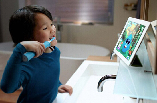 飛利浦電動牙刷，可通過視頻看口中污垢