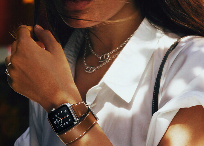 售價(jià)沒(méi)變，金色和玫瑰金Apple Watch運(yùn)動(dòng)版上市