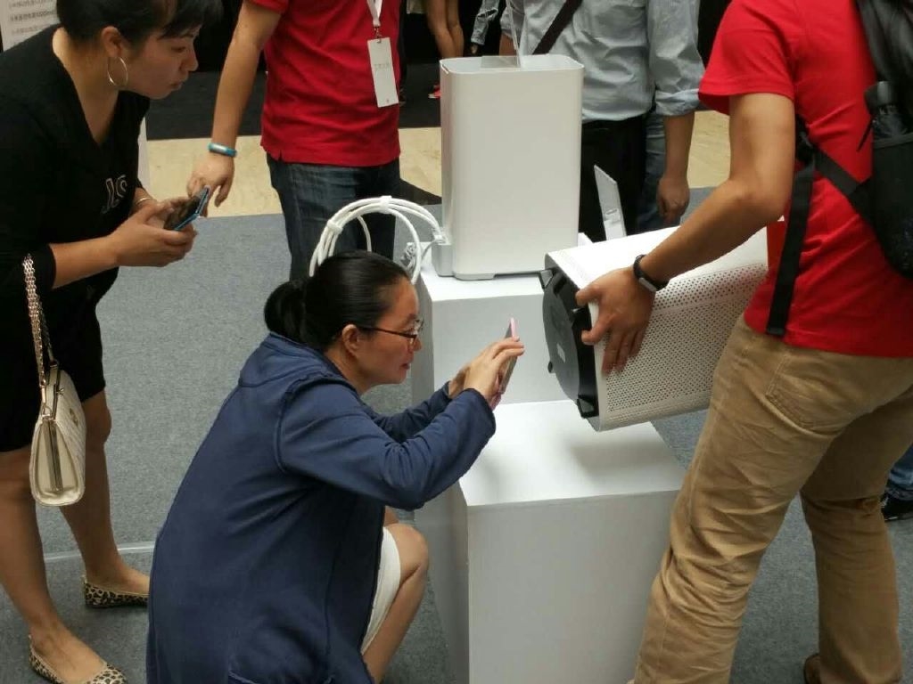 小米4c線下全國(guó)首賣，竟比iPhone 6s還火爆！